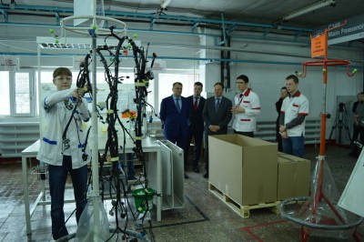 Владимир Головнёв посетил с рабочим визитом завод ООО «ЛИР»